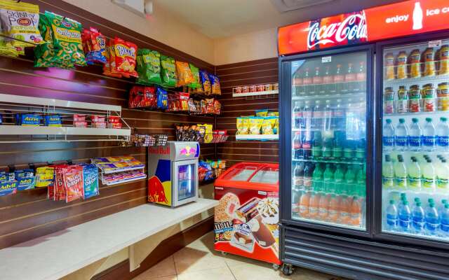 Comfort Suites Charleston West Ashley