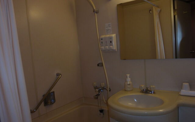 Hotel Crown Hills Okaya