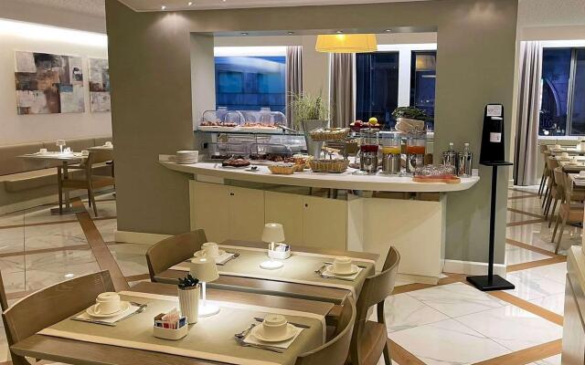 Best Western Hotel City — Milano Centro Hotel