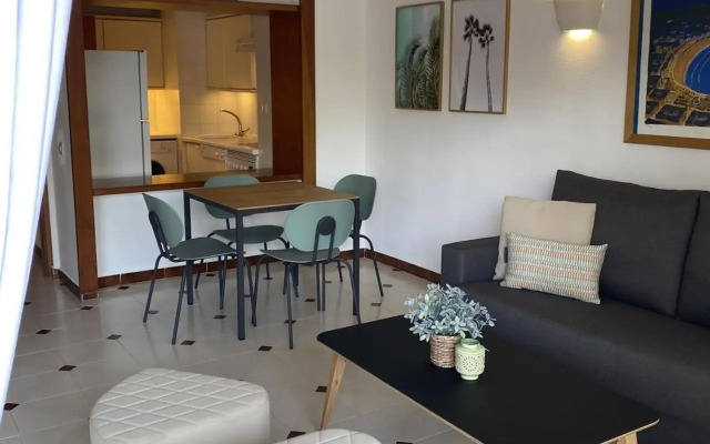 Luminoso apartamento en segunda línea playa 438