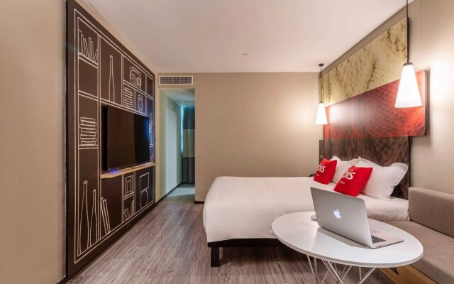 Ibis Xiamen Dongdu Cruise Center Hotel