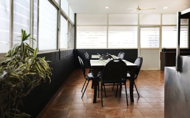 OYO 1078 Hotel Royal Serenity