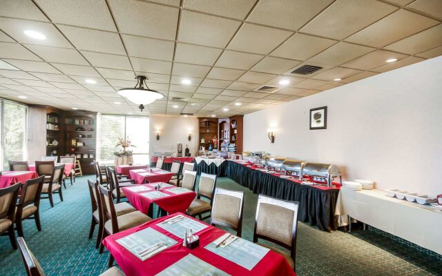 Chester Hotel & Conference Center