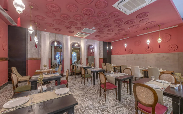 Port River Hotel & Spa