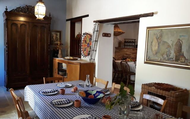 AVLI Traditional Houses