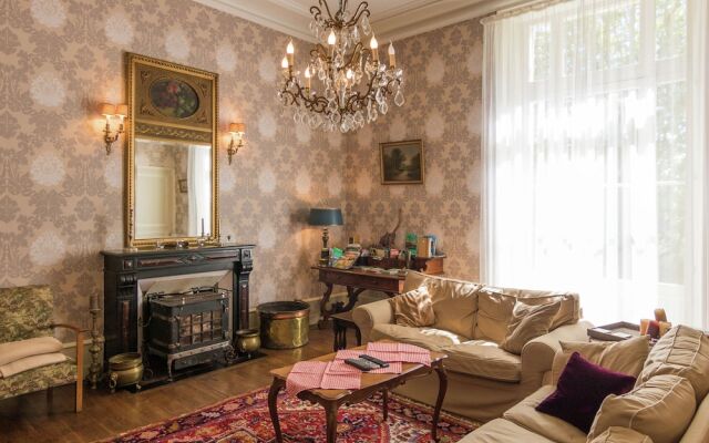 Charming Mansion in Brouchaud With Swimming Pool