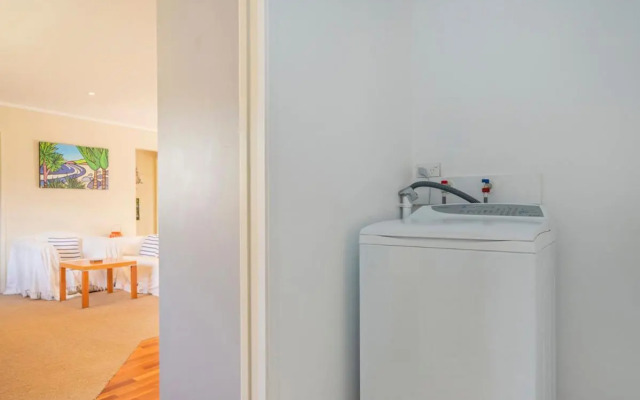 Oysters Retreat - Cooks Beach Holiday Home