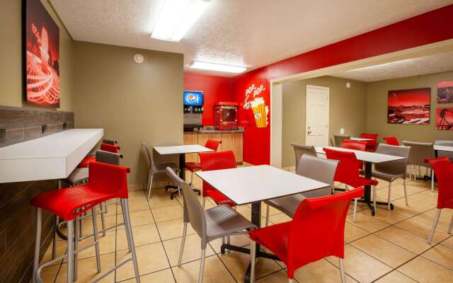 Super 8 by Wyndham Sandusky