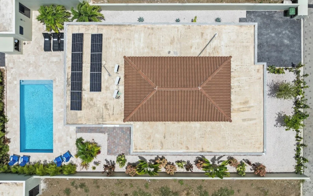 Villa Jasmijn  with private pool, at Mambo Beach