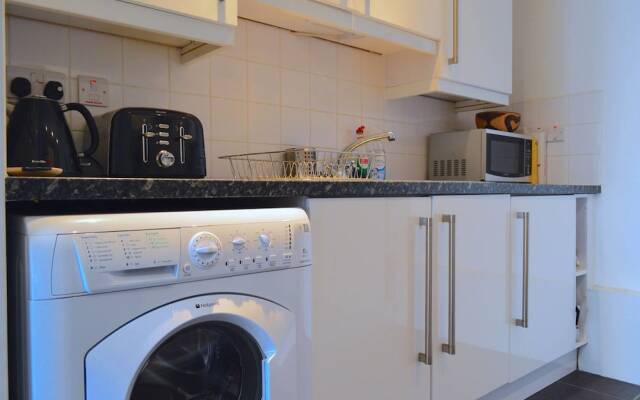 Lovely 1 Bedroom Apartment Close to Haggerston Station