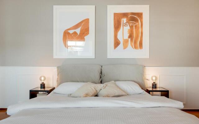 Elegant 3 Dbrm apt iin the Heart of Glyfada