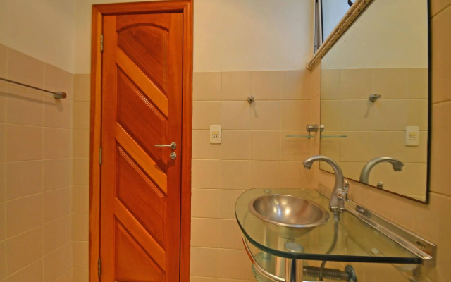 Copacabana Beach Apartments 48