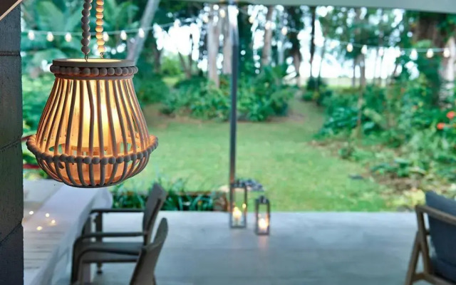 Beachfront - 'Pippies on the Beach' @ Bramston