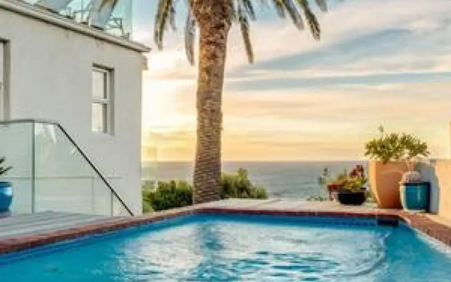 Beachy Apartment w Pool Ocean Views Beach Steps