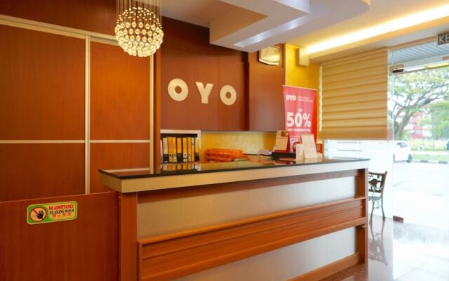 Oyo 43987 Season Inn