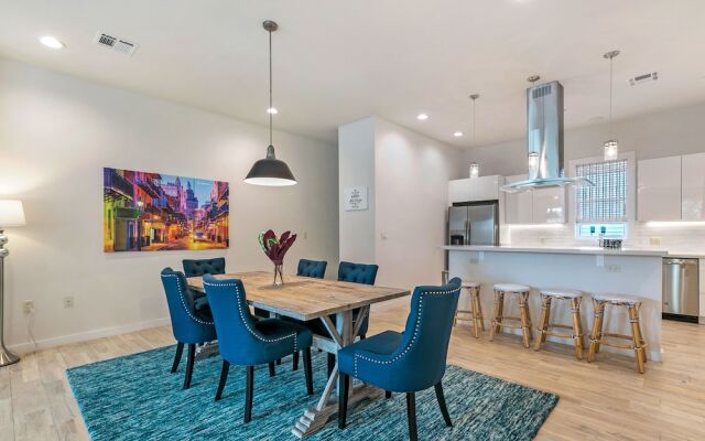 Bienville Townhouse on a Gated Campus