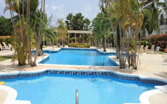 Paradise BDS - 3 B R Golf Villa at Rwml