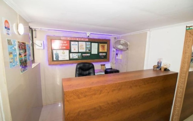 Hotel Travellers Inn