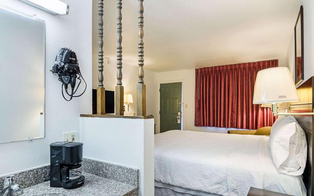 Rodeway Inn