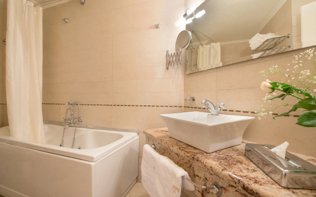 Enavlion Hotel Batagianni