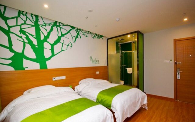 Vatica XuZhou XinYi Railway Station Square Hotel