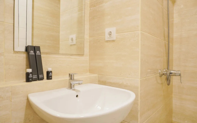 Fully Furnished Studio Apartment with Cozy Design Springwood Residence