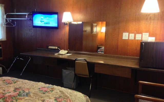 Indianhead Ironwood Motel