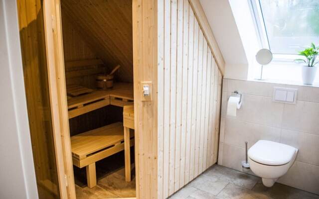 Narrow Luzin Modern Retreat