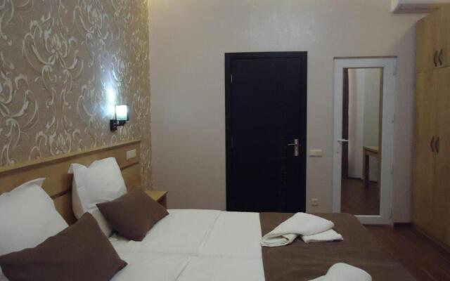 La'Rooms