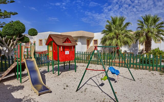 Noble Hotel Suites - Adults Only