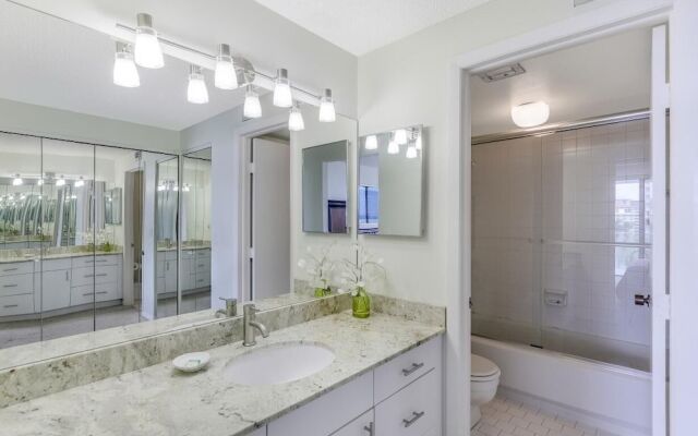 Front Unit Facing Beach With Wraparound Balcony