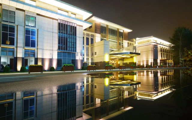 Qingshan Hotel Baotou（Yingbin Building）