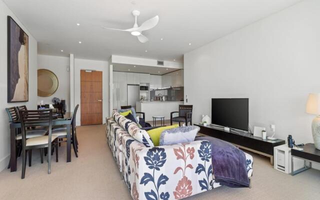 Gorgeous 2BR in Wynyard Quarter by Zodiak Stays