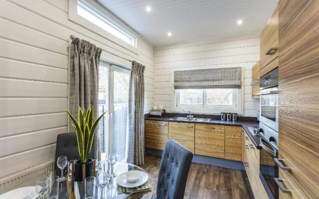 Roydon Marina Village Hotel