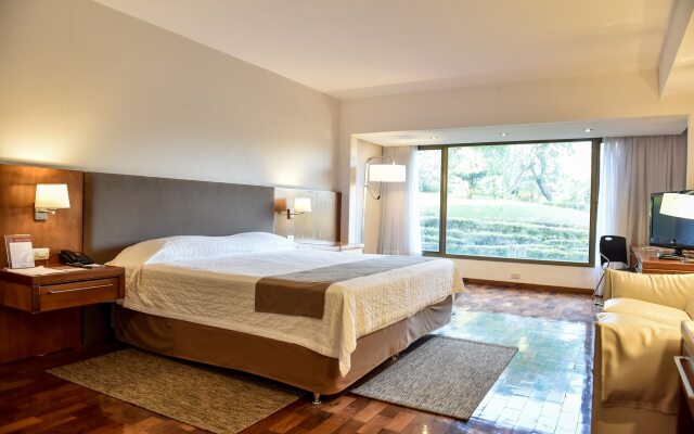 Yacht & Golf Club Paraguayo, a Tribute Portfolio Resort