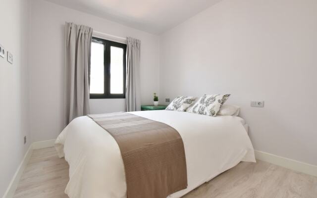 Sunny Bungalow in front of sea