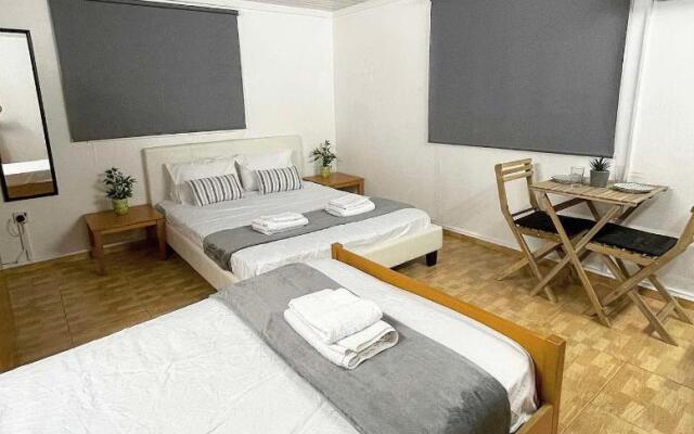 Comfortable, modern studio apartment