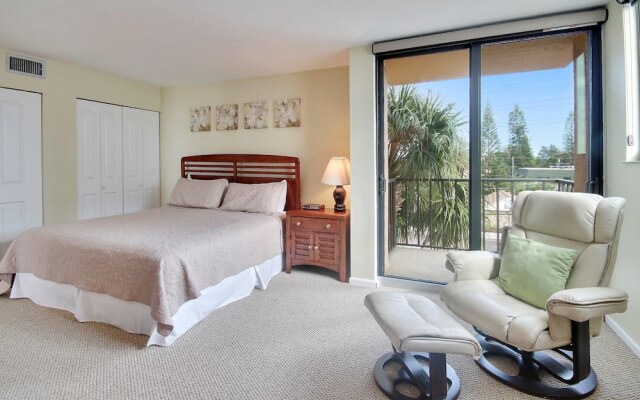Trillium 2A Desired South Corner/large Balcony/beach Views!