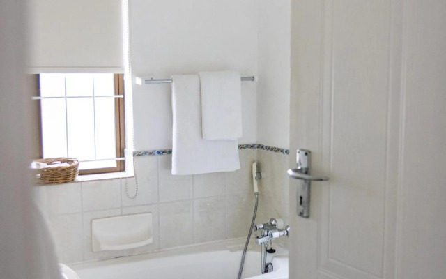 Villa Le Roc Kleinmond Accommodation