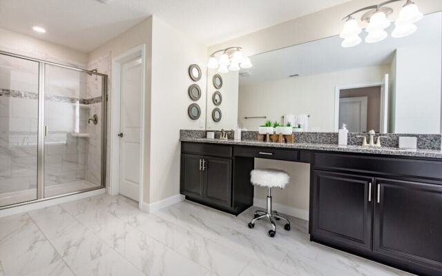 5 Bedroom Resort Villa with Game Room & Pool