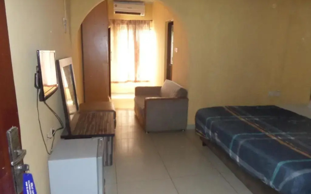 Keblat Hotel  Suites