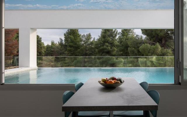 Nikiti Botanic Pool Suites