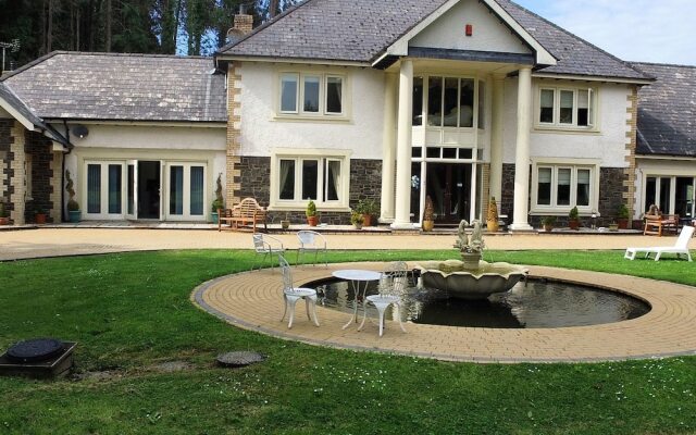 Plas Y Dderwen