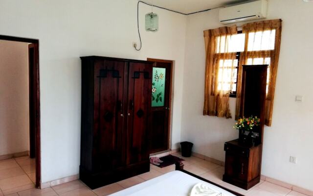 Hotel Elephant Lobby