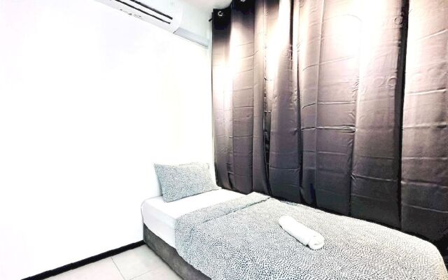 OYO Home 90948 Irishe Homestay Penang City Seaview
