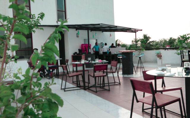 Saninro Hotel Ragama