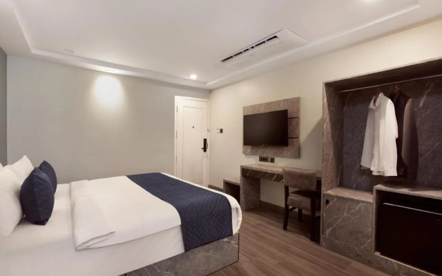 Hotel 44 Oasis