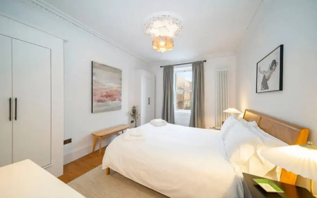 Regal Residence - Metropolitan Luxury