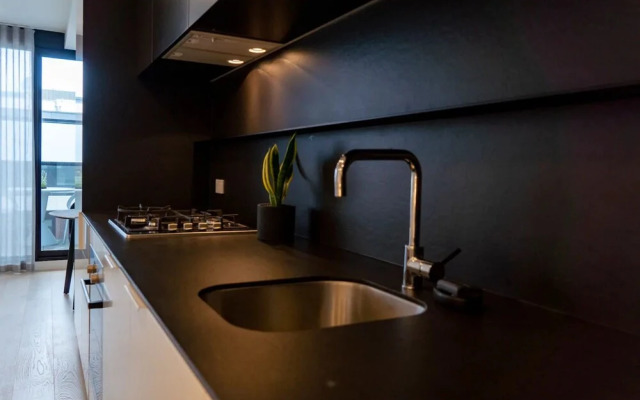 Modern 1 Bedroom Apartment South Yarra