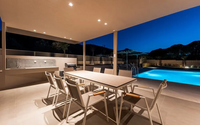 Terra Petra Luxury Villas - Gaia Villa